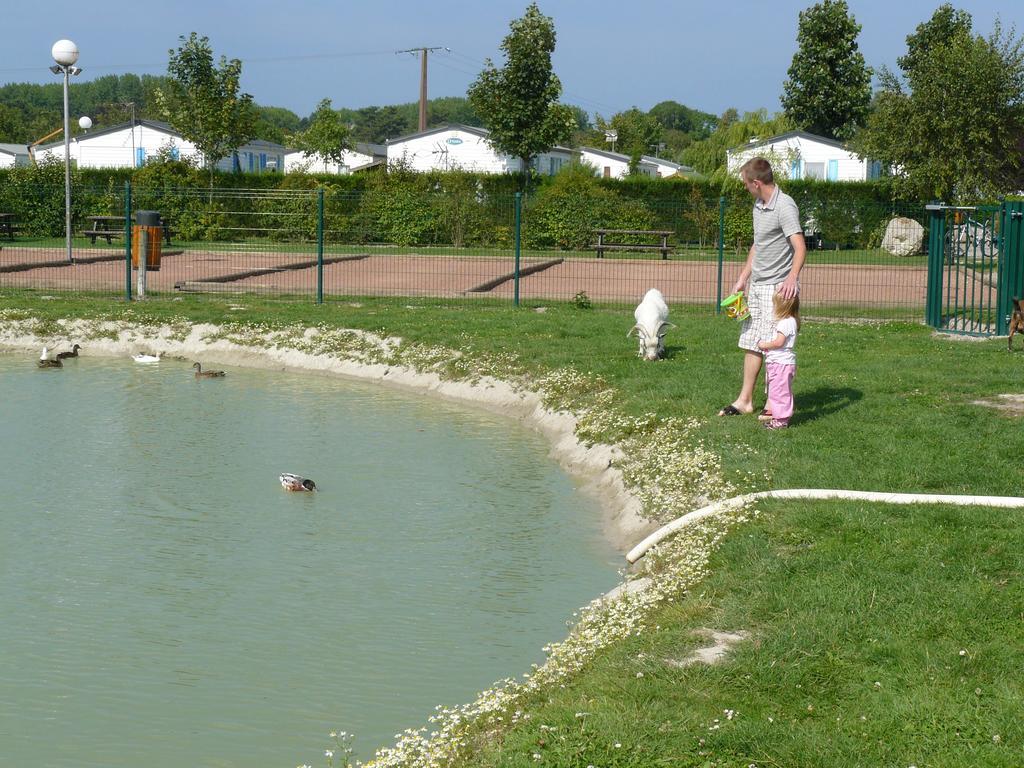 Camping Des Roses Quend Bagian luar foto